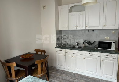 Komplett renovierte Dreizimmerwohnung mit neuen Möbeln in Banishora, Sofia