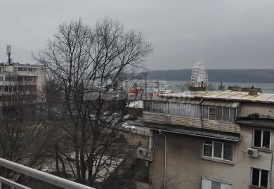 Продава се многостаен апартамент с морска панорама в Гръцката махала, Варна