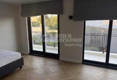 Изключителен дизайнерски пентхаус с морска панорама в гр. Варна