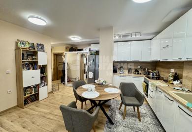 Voll möblierte Dreizimmerwohnung nahe St. Konstantin und Elena, Varna