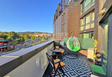 Stilvolle 2-Zimmer-Wohnung nah am Meer mit XXL-Terrasse in Sonnenstrand