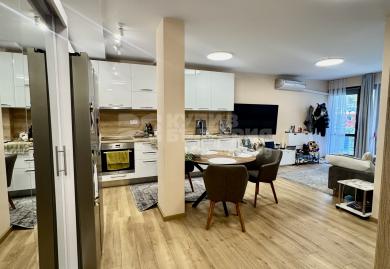 Voll möblierte Dreizimmerwohnung nahe St. Konstantin und Elena, Varna