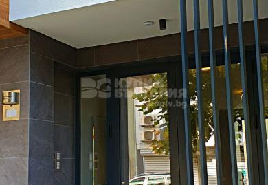 Нов обзаведен тристаен апартамент за дългосрочен наем до ВИНС, Варна
