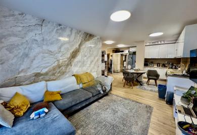 Voll möblierte Dreizimmerwohnung nahe St. Konstantin und Elena, Varna