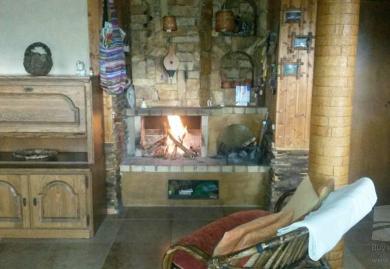 Schmuckes Gästehaus mit Außenpool im Dorf Dolina, Region Dobritsch