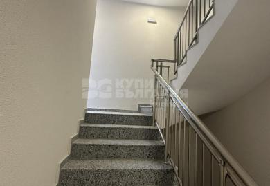 Чудесно семейно жилище с три спални в кв.Възраждане, гр. Варна