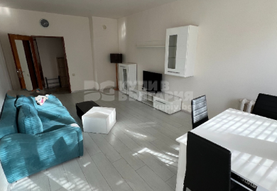 Komplett renovierte Dreizimmerwohnung mit neuen Möbeln in Banishora, Sofia