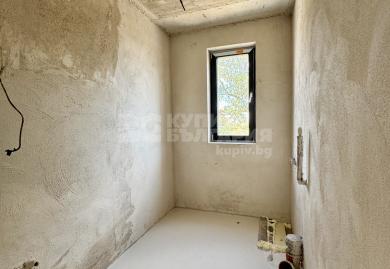 Panorama-Villa in Gorna Traka – 180° Meerblick & Neubau mit Ausbaupotenzial