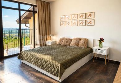 Renoviertes 185m² Haus mit Meerblick, 3 Badezimmer & Pool