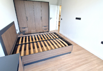 Möblierte Dreizimmerwohnung in einem kleinen Gebäude in Sofia