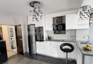 Luxuriöses Zwei-Zimmer-Apartment im Bezirk Banishora, Sofia