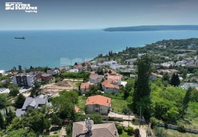 Равен парцел с правилна форма в района на м-т Св-Никола
