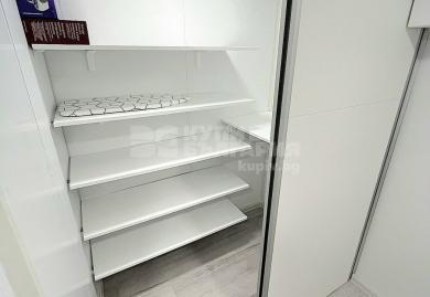 Напълно обзаведен двустаен апартамент в кв. Бриз