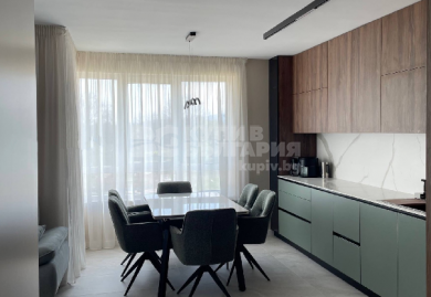 Дизайнерски тристаен апартамент с Smart Home система и просторна дневна