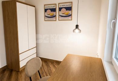 Renoviertes 185m² Haus mit Meerblick, 3 Badezimmer & Pool