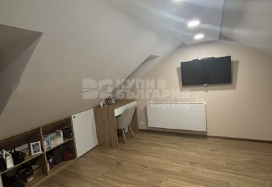 Modernes Maisonette-Reihenhaus mit Privatgarten & Wärmepumpe in Sofia
