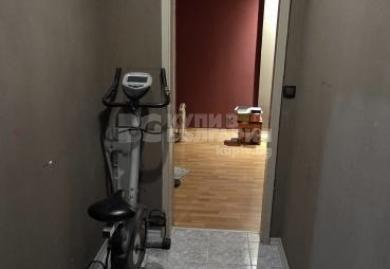 Möblierte Dreizimmerwohnung im Bezirk Druzhba 1, Sofia