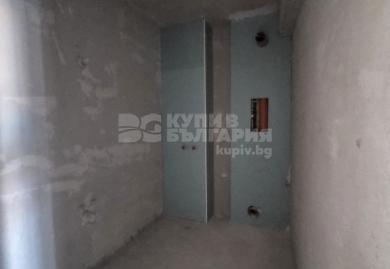 Просторен тристаен апартамент в Широк център на град Варна