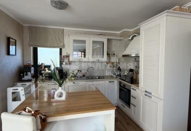 Spacious 1-Bedroom Sea-View Apartment in Gated Complex, Trakata