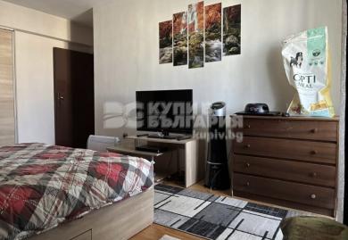 Möblierte Dreizimmerwohnung in Mladost 3, Sofia