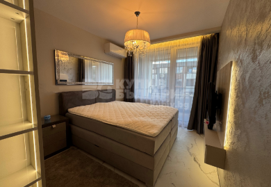 Designer-Dreizimmerwohnung mit Panoramablick auf das Vitosha-Gebirge, Sofia