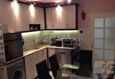 Four-storey house in the area of ​​Hristo Botev