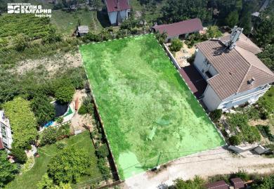 Равен парцел с правилна форма в района на м-т Св-Никола