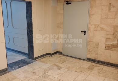 Тристаен апартамент в новопостроена сграда в кв. Погреби