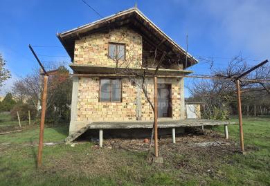 Хубав парцел с вила в с.Стан