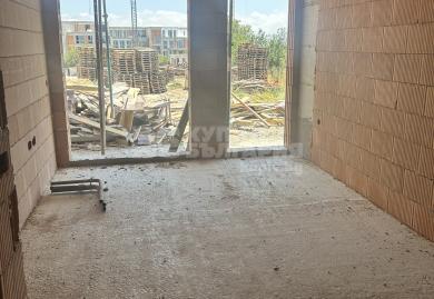 Двустаен апартамент с двор в нова сграда в кв. Владиславово