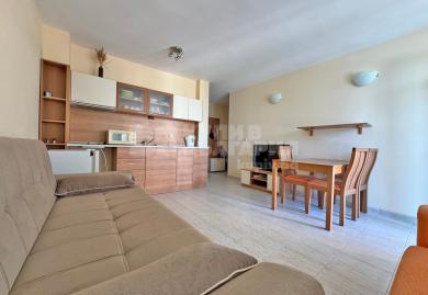 Möblierte 2-Zimmer-Wohnung mit Poolblick in Sonnenstrand