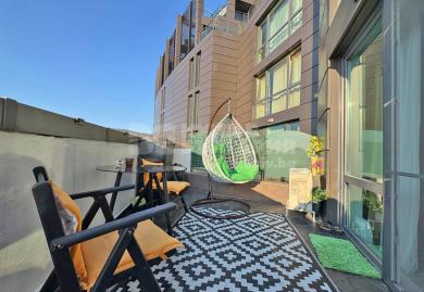 Stilvolle 2-Zimmer-Wohnung nah am Meer mit XXL-Terrasse in Sonnenstrand