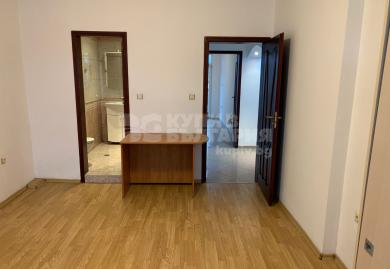 Продава се многостаен апартамент с морска панорама в Гръцката махала, Варна