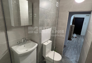 Komplett renovierte Dreizimmerwohnung mit neuen Möbeln in Banishora, Sofia