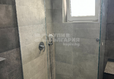 Helle und geräumige Dreizimmerwohnung in Sofia
