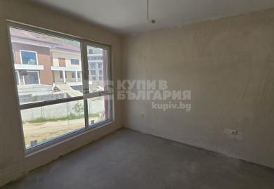 Тристаен апартамент в кв. Виница, Варна