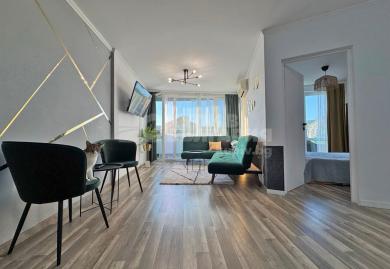 Stilvolle 2-Zimmer-Wohnung nah am Meer mit XXL-Terrasse in Sonnenstrand
