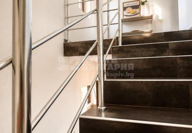Renoviertes 185m² Haus mit Meerblick, 3 Badezimmer & Pool