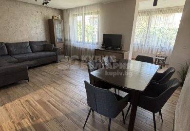 Modernes Maisonette-Reihenhaus mit Privatgarten & Wärmepumpe in Sofia