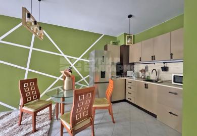 Möblierte 3-Zimmer-Wohnung im EG mit Loggia nahe Strand in Sonnenstrand 