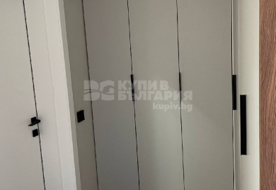 Дизайнерски тристаен апартамент с Smart Home система и просторна дневна