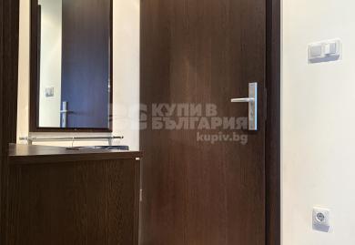 Тристаен апартамент с фронтална морска панорама в Златни Пясъци