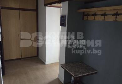 Geräumige Dreizimmerwohnung im Bezirk Banishora, Sofia