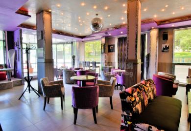 Furnished and equipped bar with a beautiful summer garden next to the Labyrinth complex
