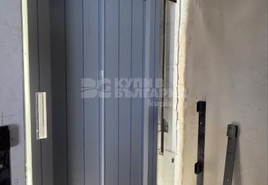Двустаен апартамент в луксозна сграда пред акт 15 в сърцето на град Варна