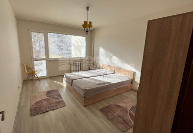 Komplett renovierte Dreizimmerwohnung mit neuen Möbeln in Banishora, Sofia