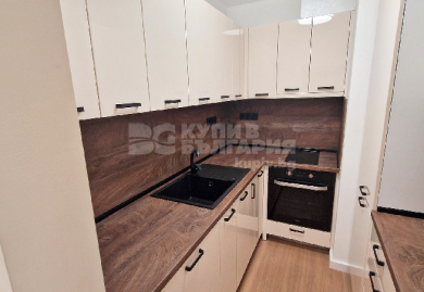 Möblierte Dreizimmerwohnung in einem kleinen Gebäude in Sofia