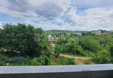 Двустаен апартамент и подземно паркомясто в сграда с Акт 14, кв.Изгрев