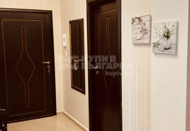 Обзаведен тристаен апартамент в Св. Св. Константин и Елена, Варна