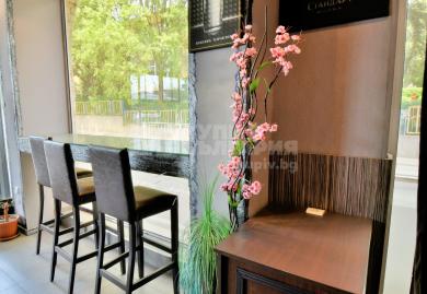 Furnished and equipped bar with a beautiful summer garden next to the Labyrinth complex